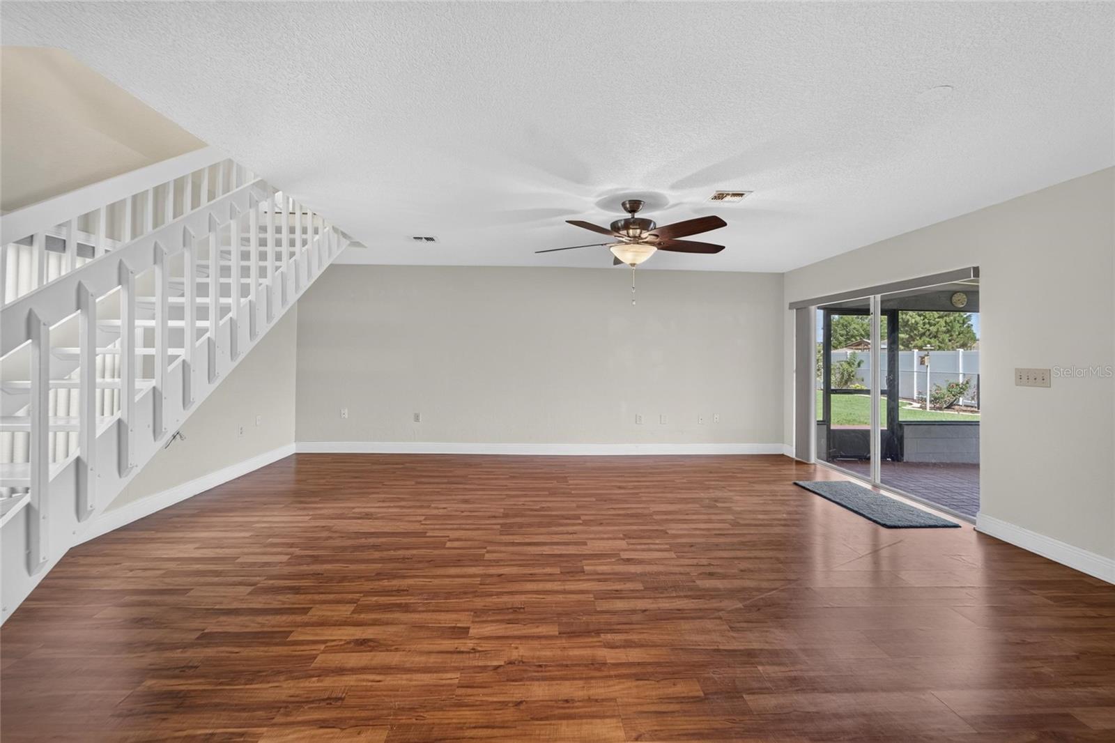 ISLAND WALK - Residential