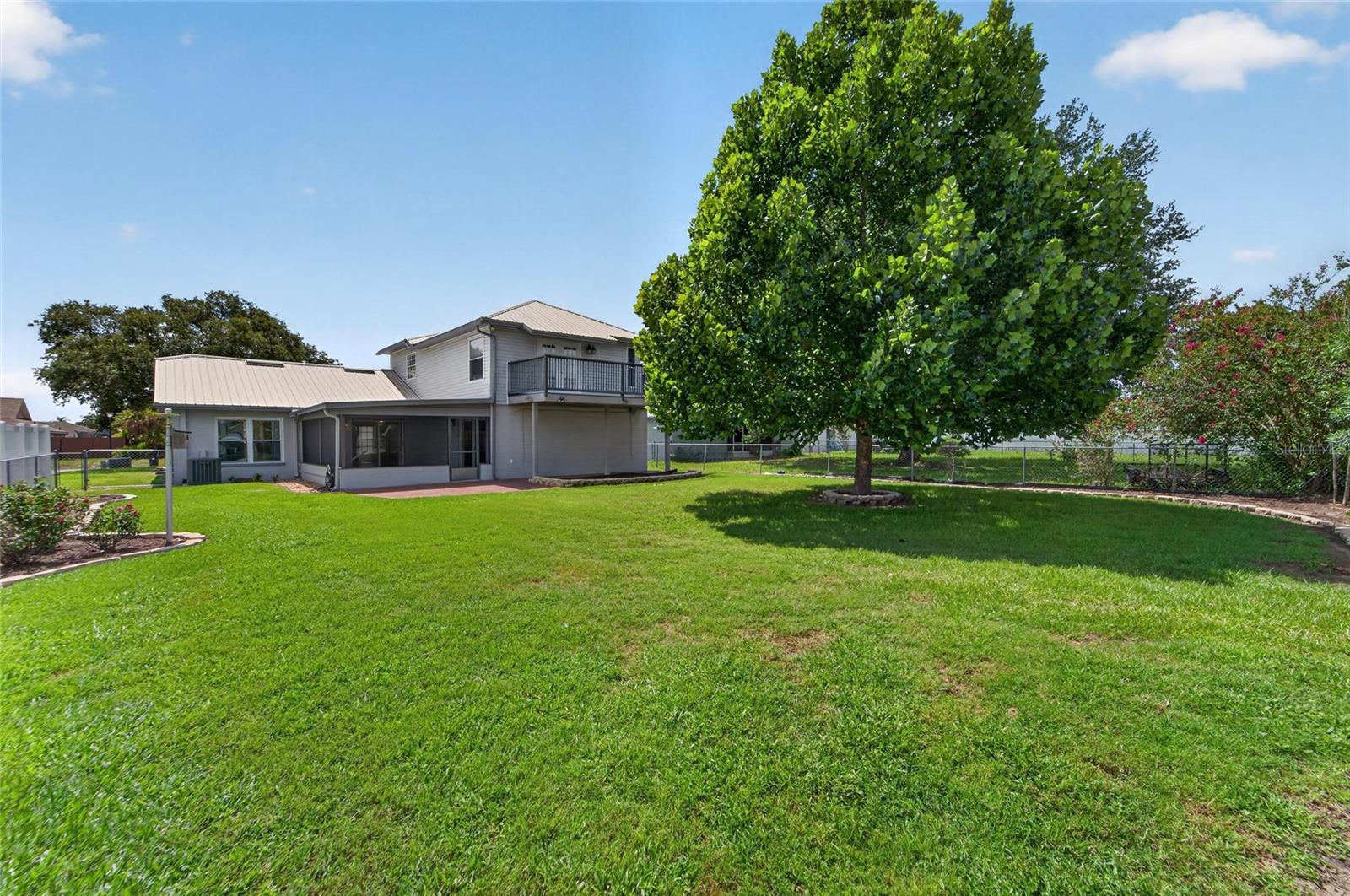 ISLAND WALK - Residential