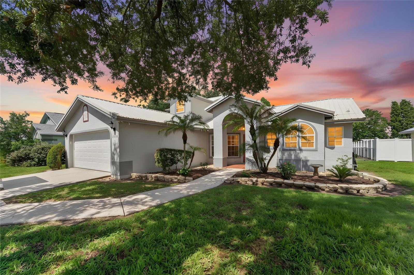 ISLAND WALK - Residential