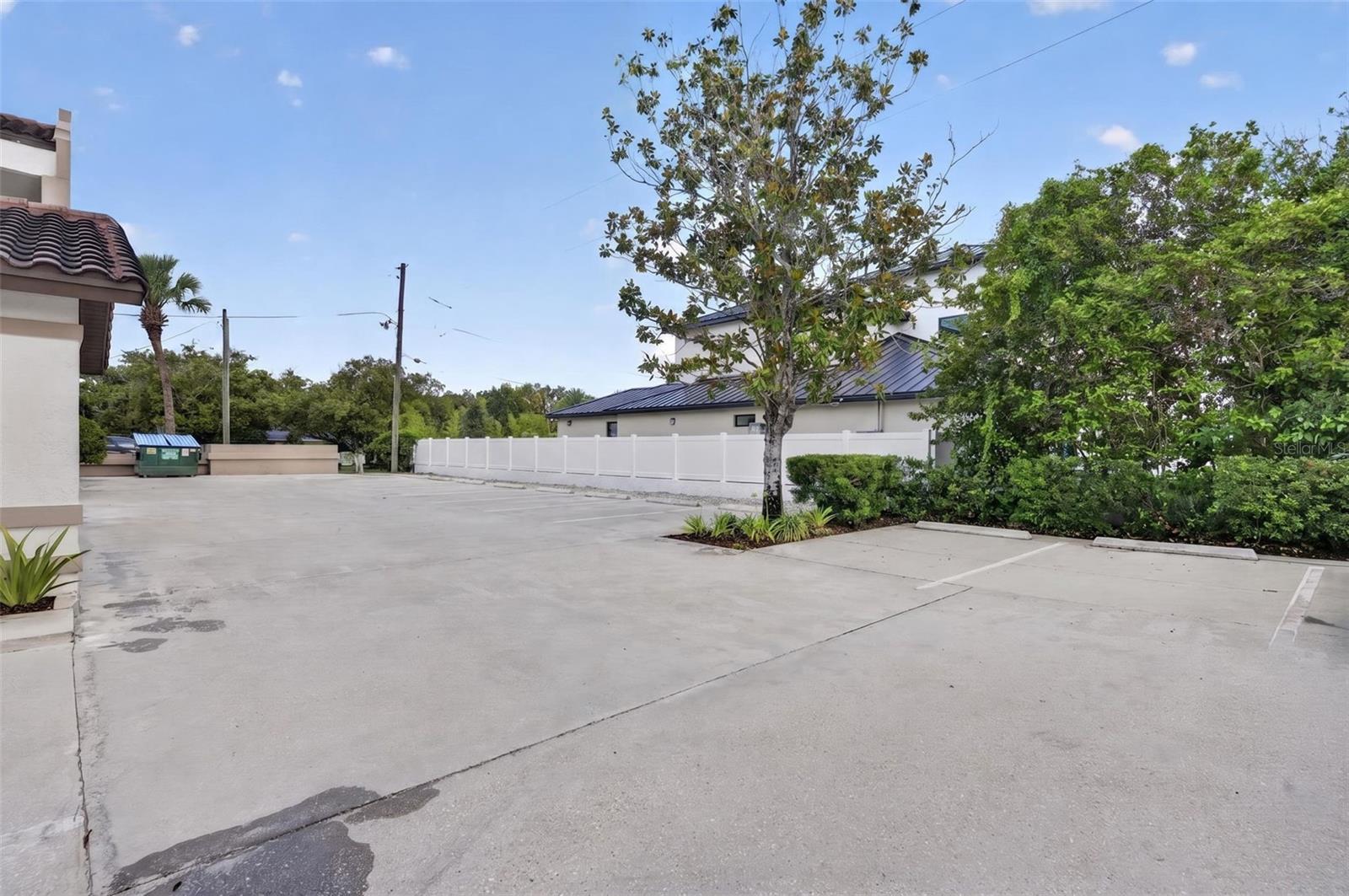 KILLARNEY ESTATES - Commercial Sale