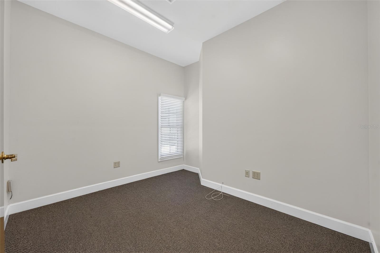 KILLARNEY ESTATES - Commercial Sale