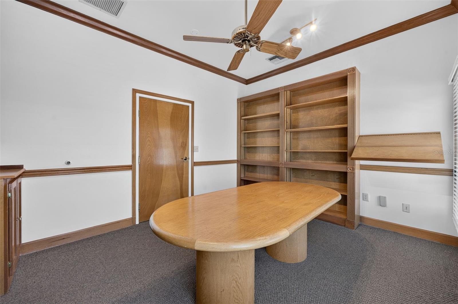 KILLARNEY ESTATES - Commercial Sale