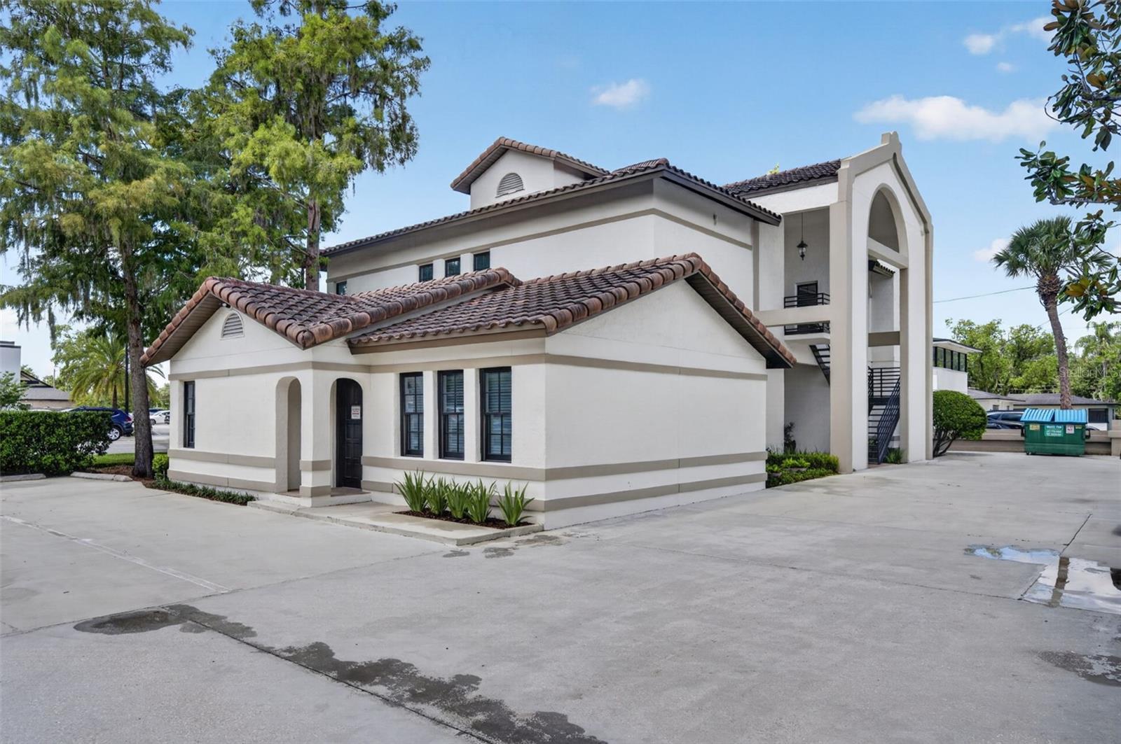 KILLARNEY ESTATES - Commercial Sale