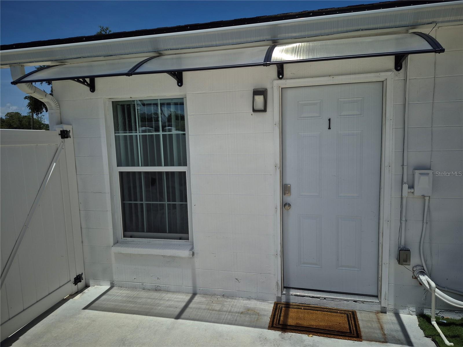 Fully renovated studio/efficiency available in the heart of Town N Country! This thoughtfully updated space offers a private and comfortable living environment with modern finishes throughout.

Rent includes electricity, water, sewer, and trash service, making budgeting simple and convenient. The unit is currently furnished and move-in ready but can also be leased partially furnished or unfurnished to accommodate your needs.

Conveniently located near Tampa International Airport, International Plaza, the Westshore Business District, Downtown Tampa, the Veterans Expressway, and I-275. Enjoy easy access to shopping, dining, entertainment, and major employment centers throughout the Tampa Bay area.

Ideal for someone seeking a clean, efficient, and low-maintenance living space in a highly convenient location.
