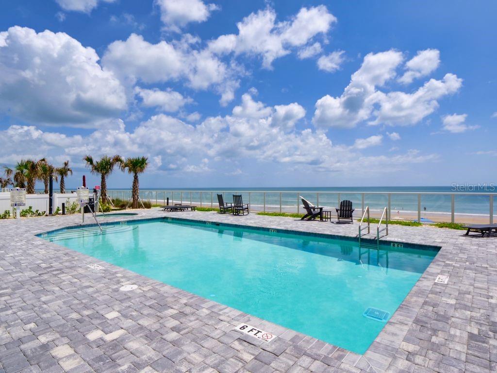 TOWERS GRANDE CONDO - Residential