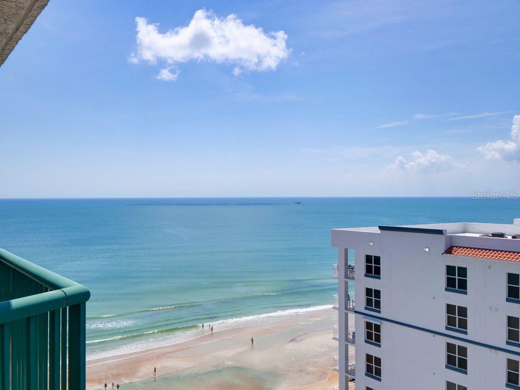 TOWERS GRANDE CONDO - Residential