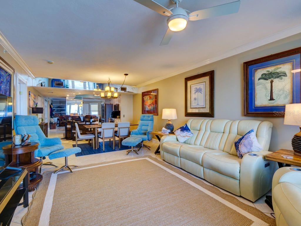 TOWERS GRANDE CONDO - Residential