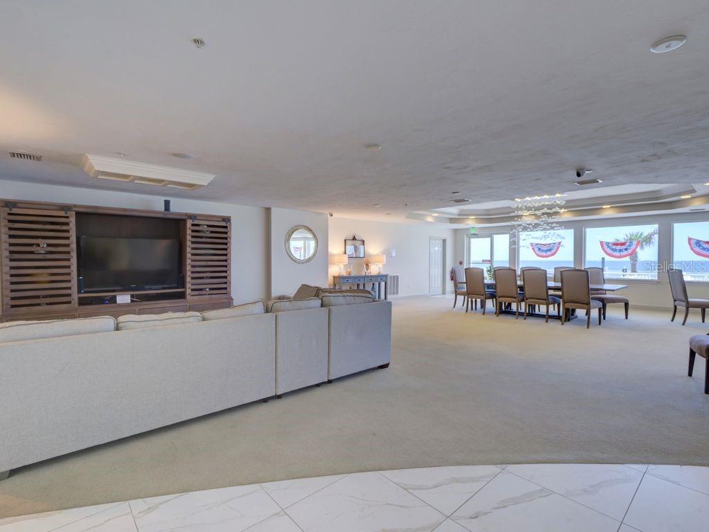 TOWERS GRANDE CONDO - Residential