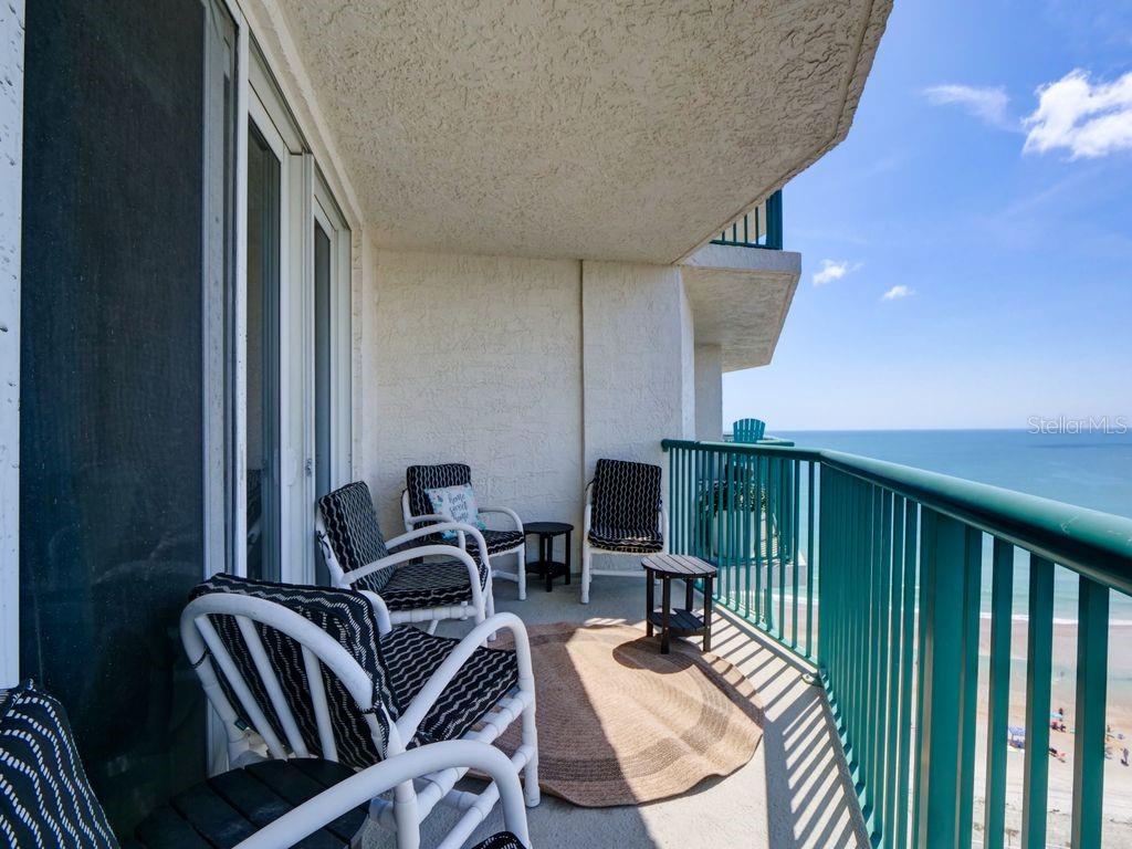 TOWERS GRANDE CONDO - Residential
