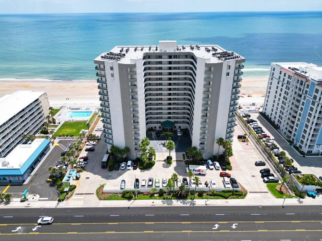 TOWERS GRANDE CONDO - Residential