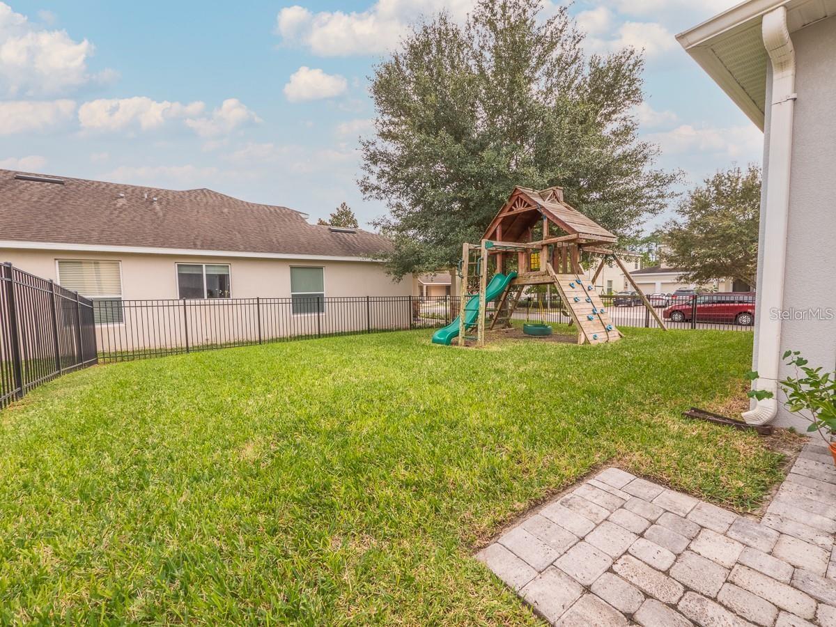 LAKE SAWYER SOUTH - Residential