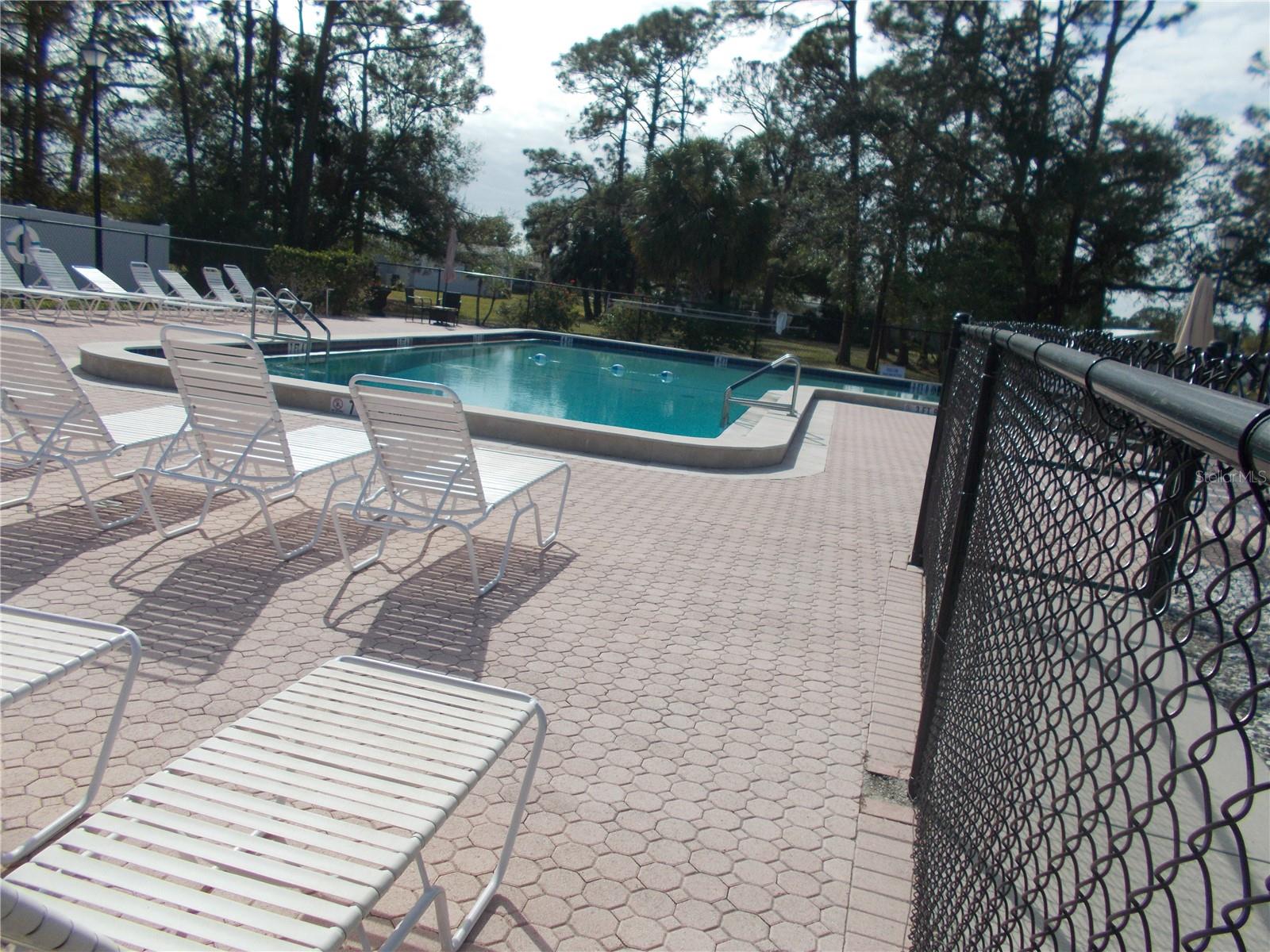 HOLIDAY PARK - Land