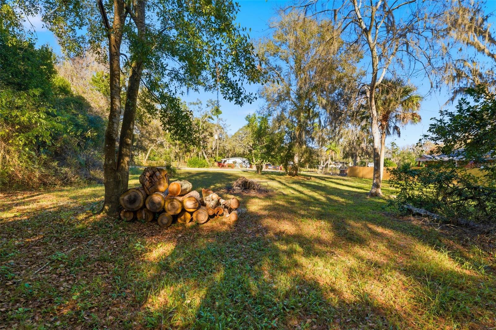 MOON LAKE ESTATES - Land