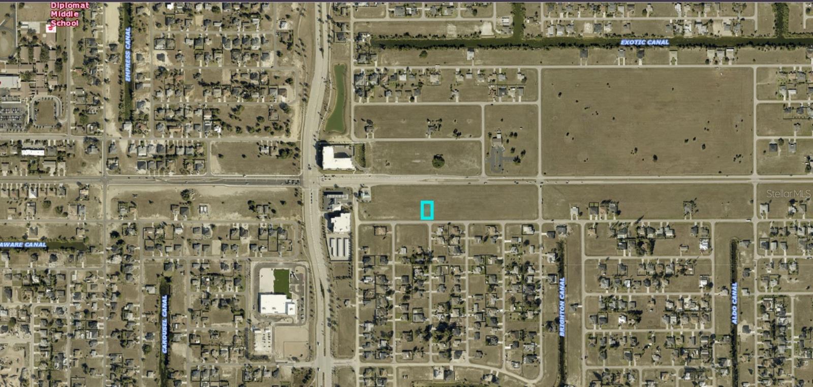 CAPE CORAL - Land