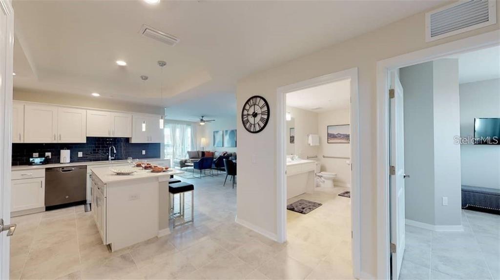 THE TERRACES AT STOREY LAKE CONDO 2 PH 5 - Residential