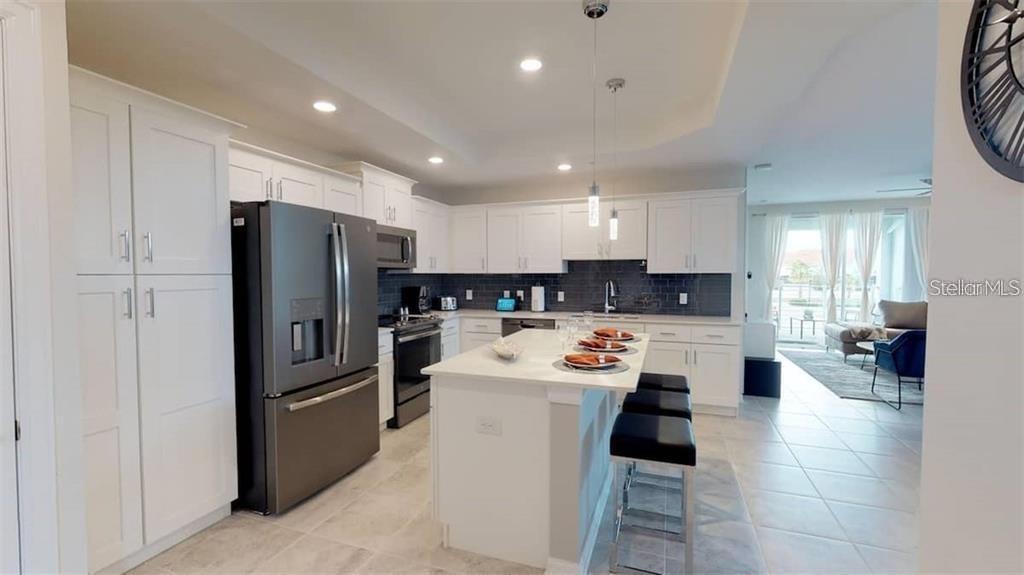 THE TERRACES AT STOREY LAKE CONDO 2 PH 5 - Residential
