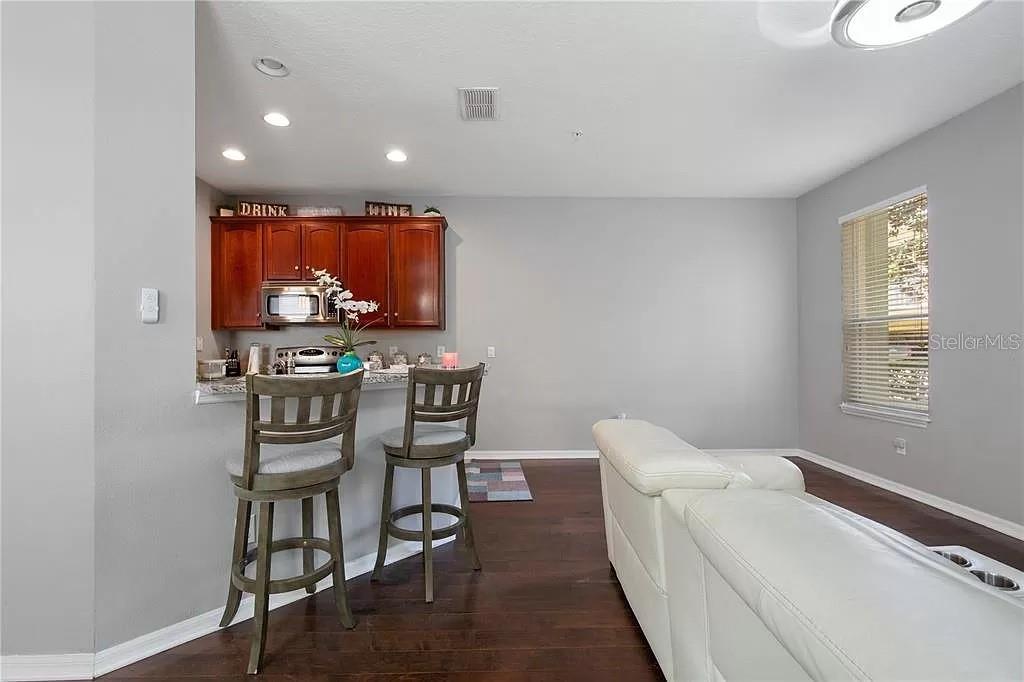 MAGNOLIA CLUB - Residential Lease