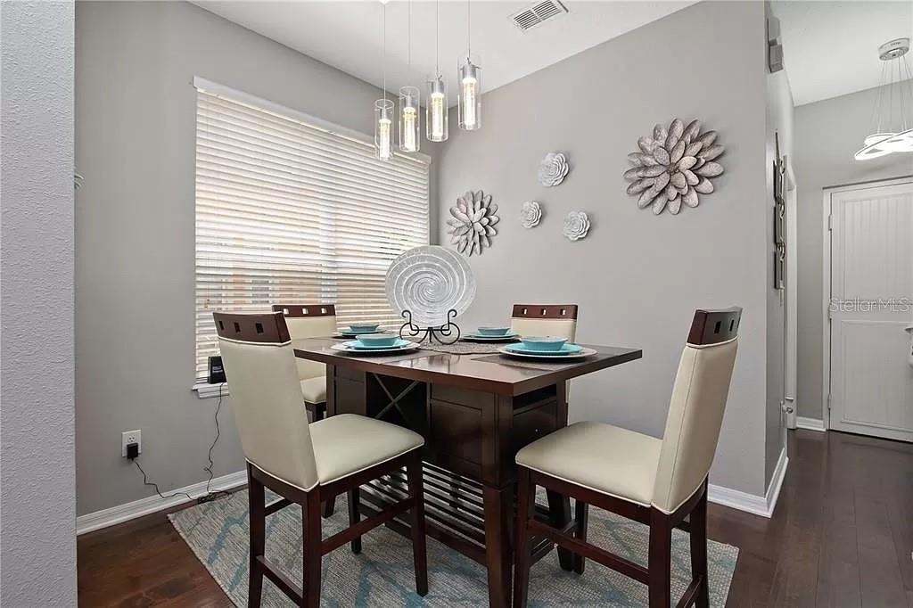 MAGNOLIA CLUB - Residential Lease