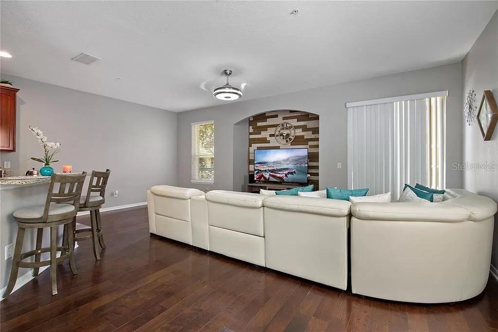 MAGNOLIA CLUB - Residential Lease