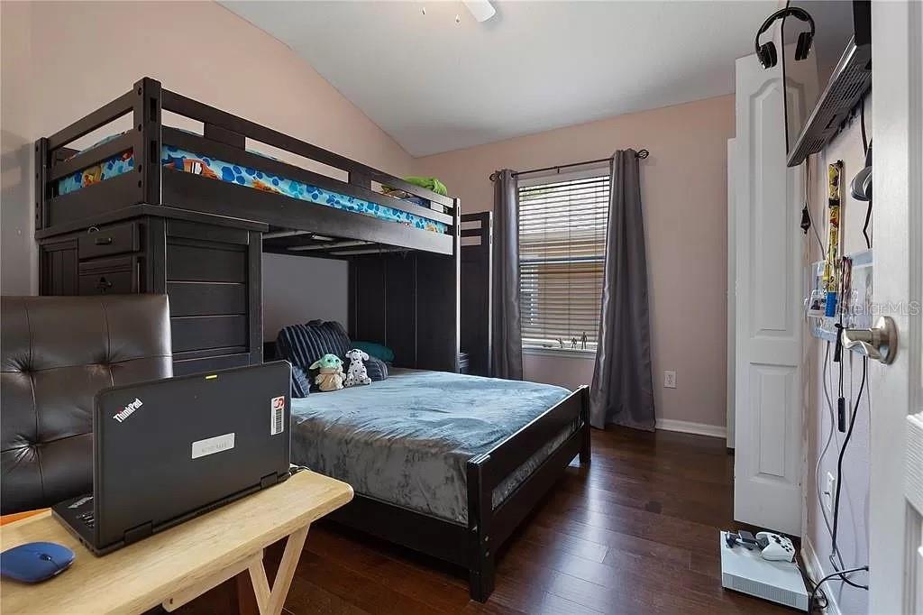 MAGNOLIA CLUB - Residential Lease
