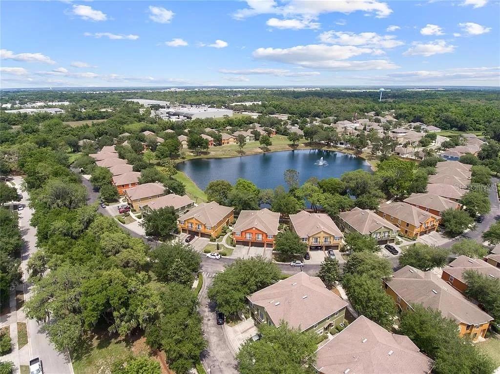 MAGNOLIA CLUB - Residential Lease