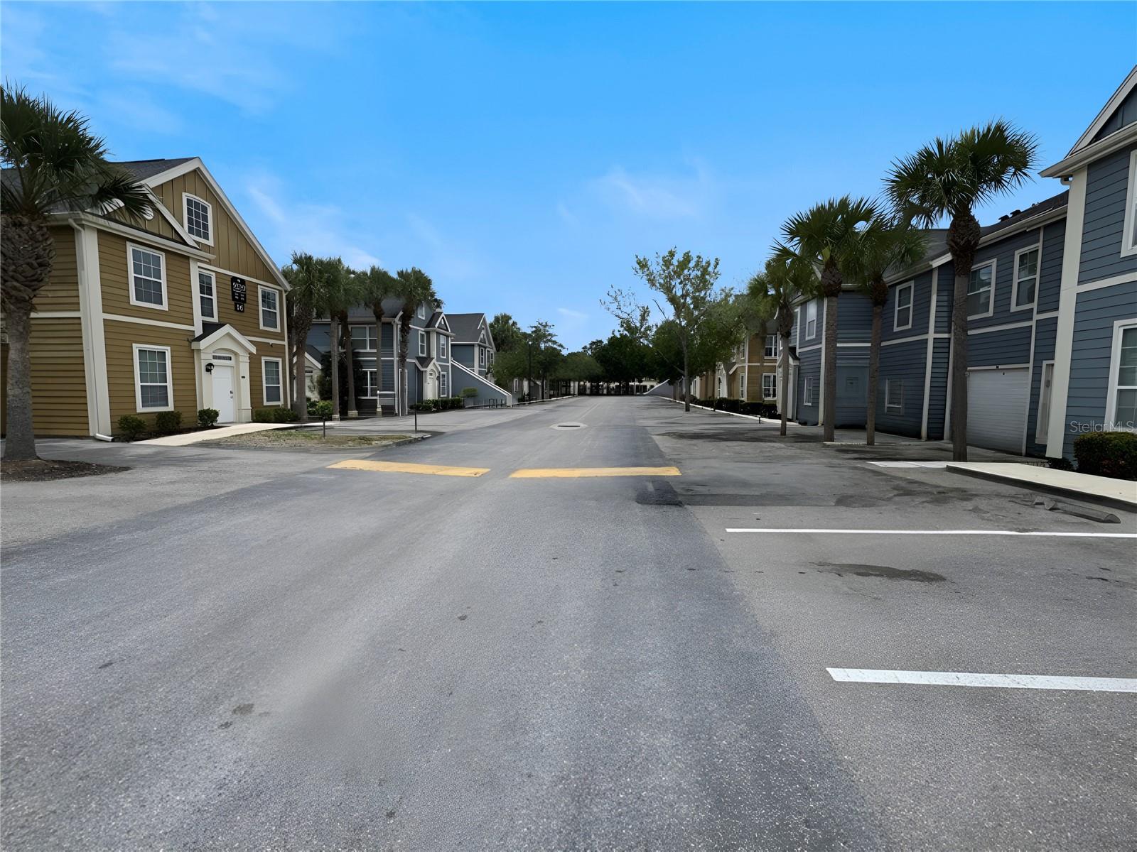 ADMIRALS WALK - Residential