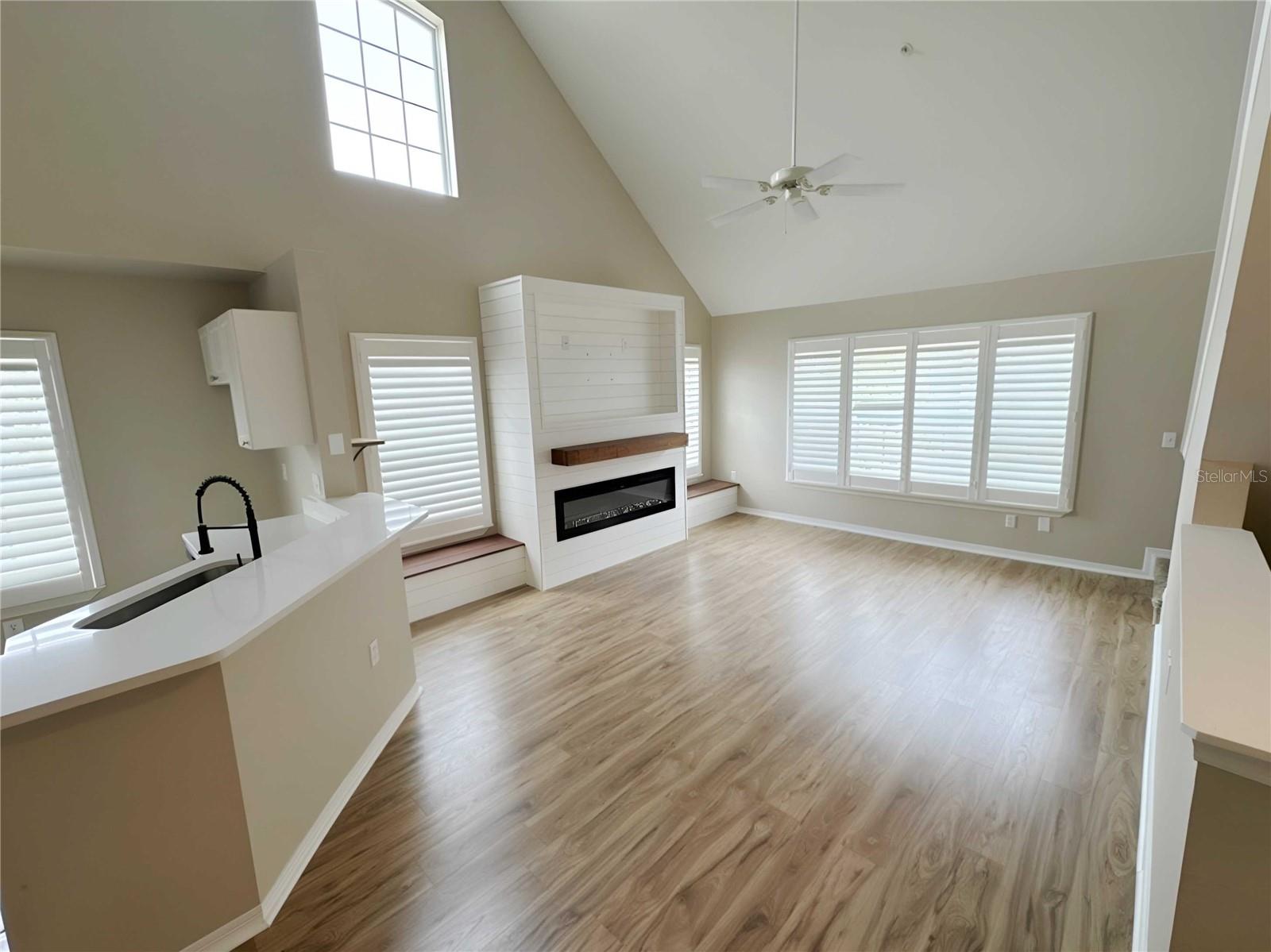 ADMIRALS WALK - Residential