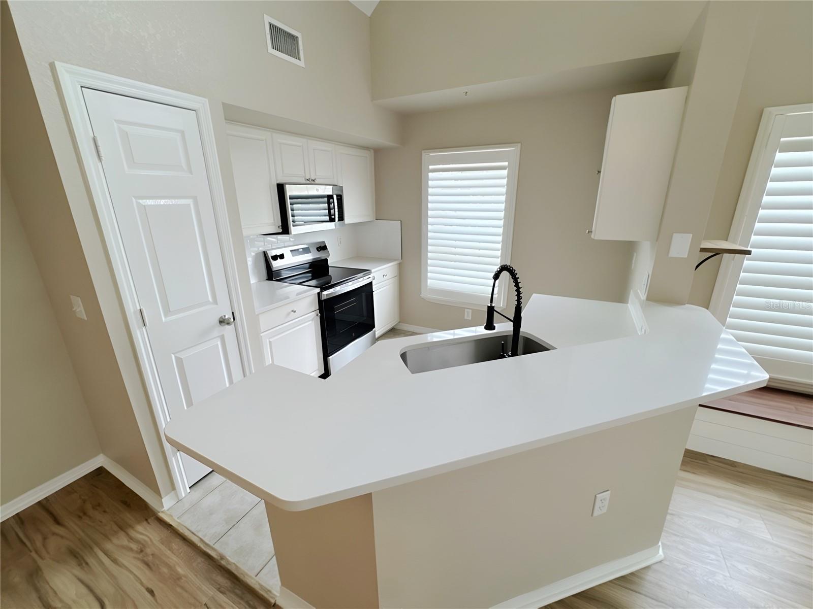 ADMIRALS WALK - Residential