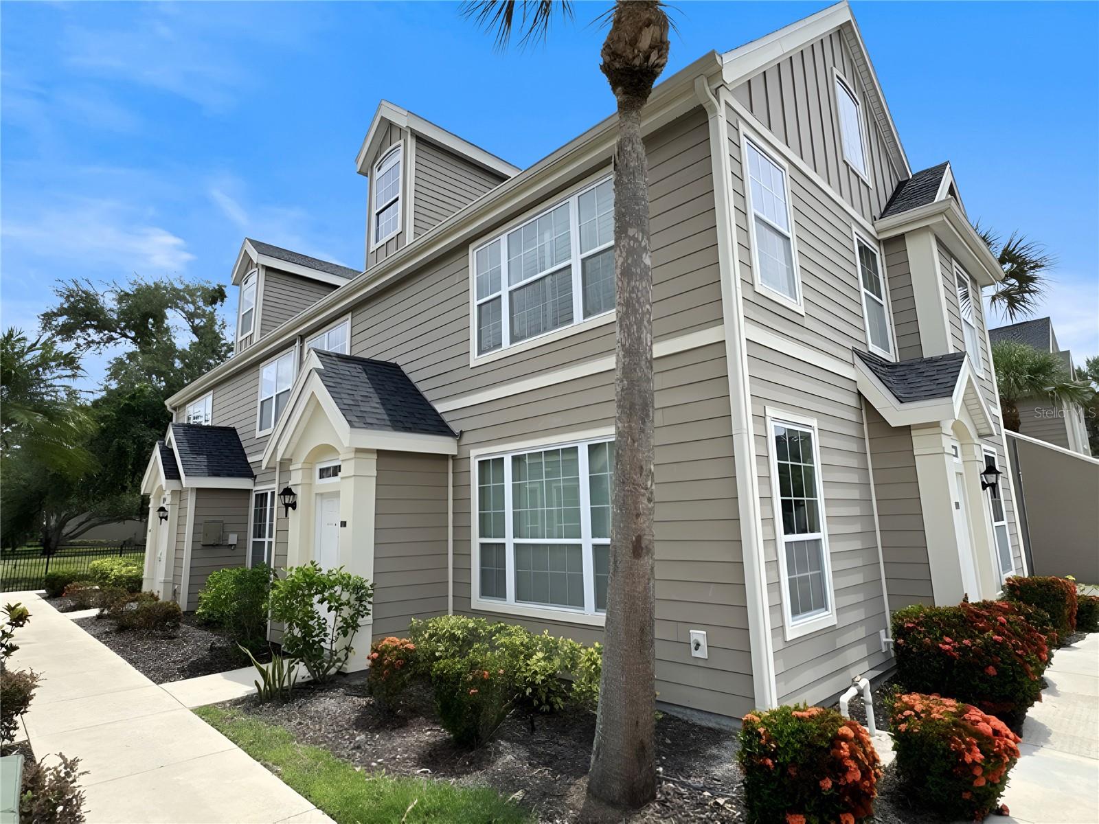 ADMIRALS WALK - Residential