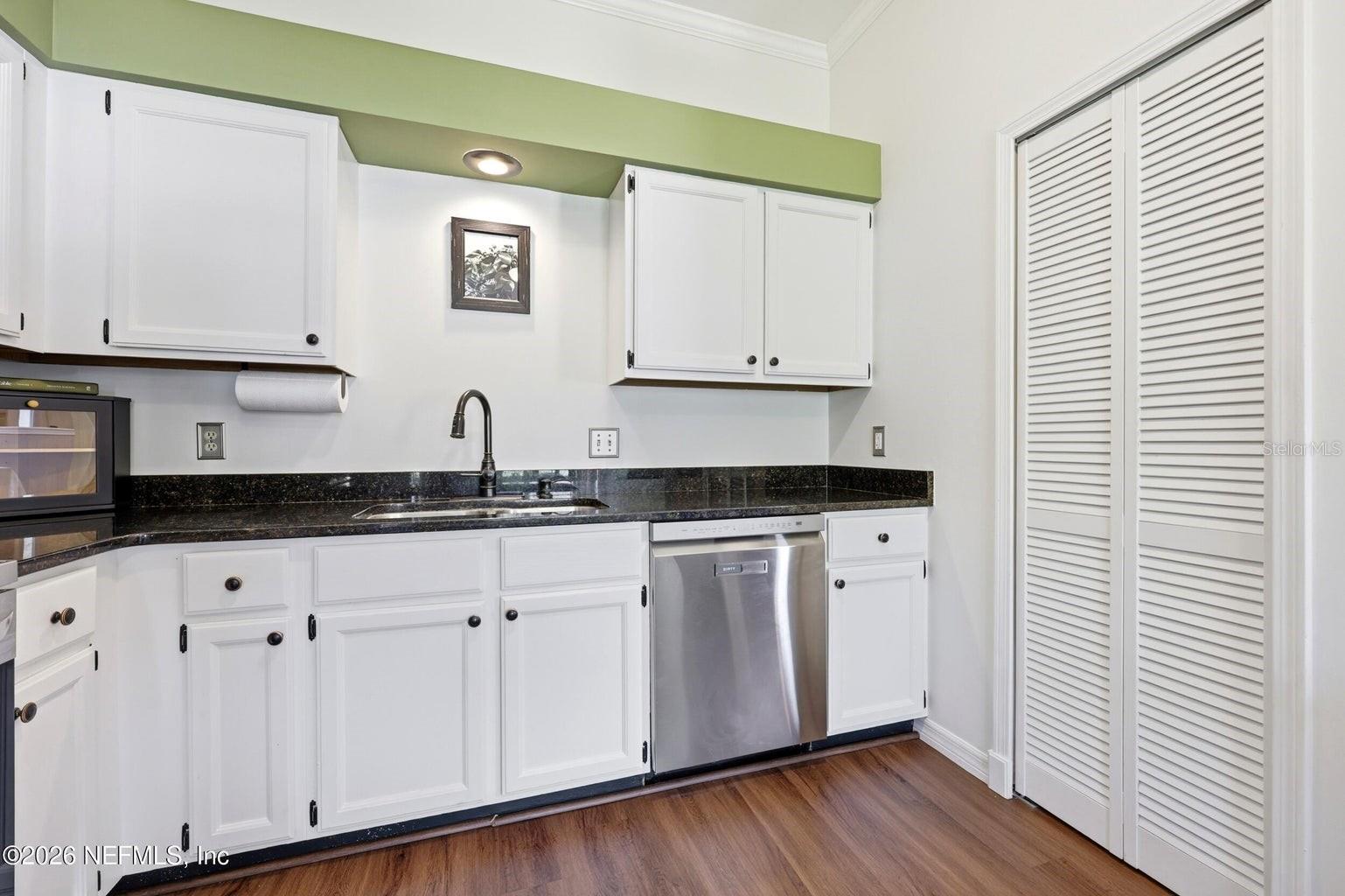 RIVER POINT - Residential