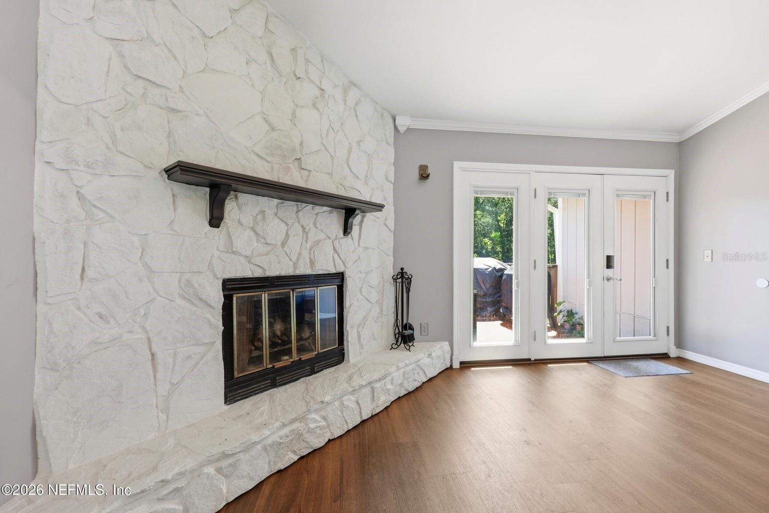 RIVER POINT - Residential