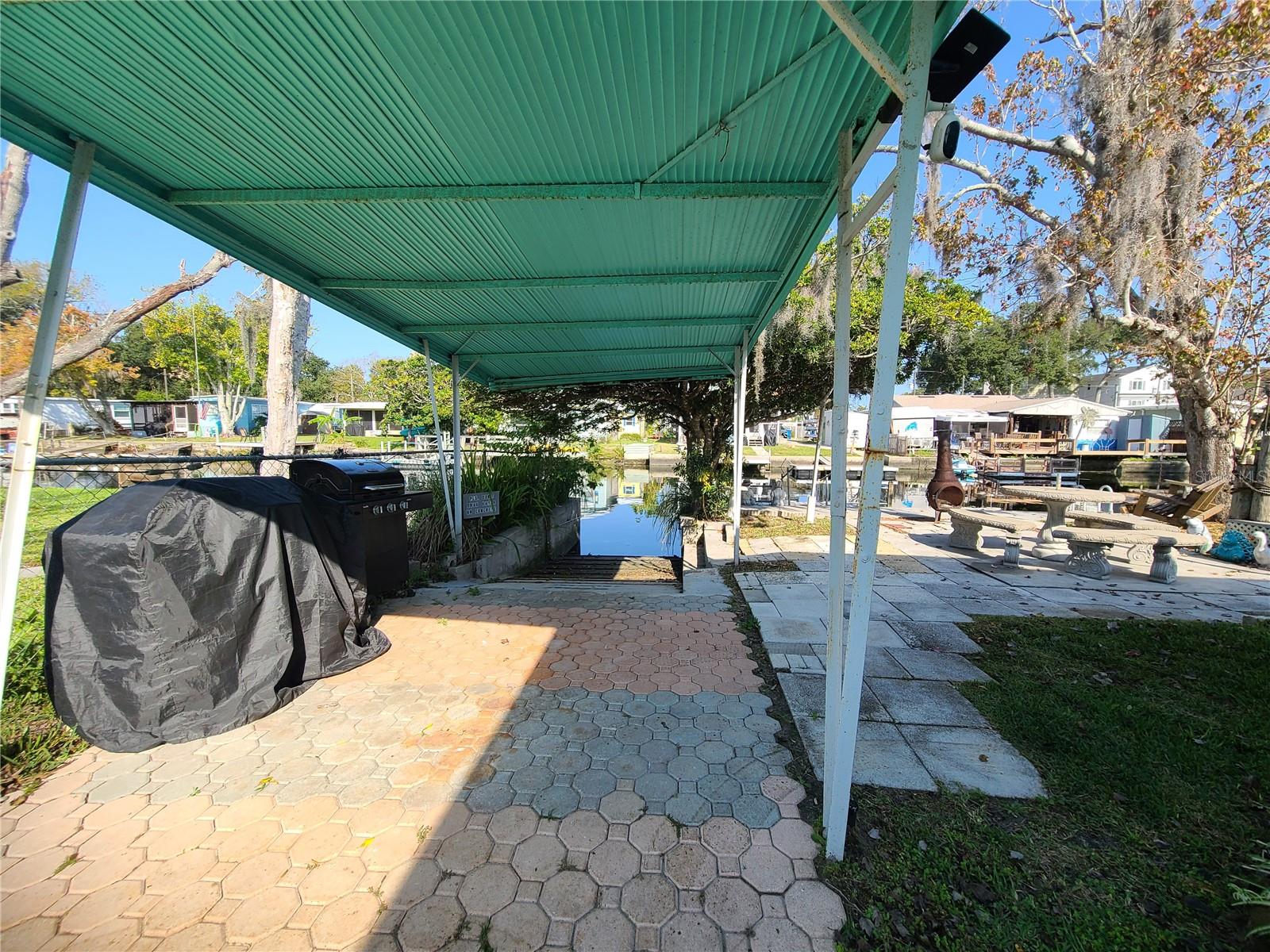 WEEKI WACHEE GARDENS - Land