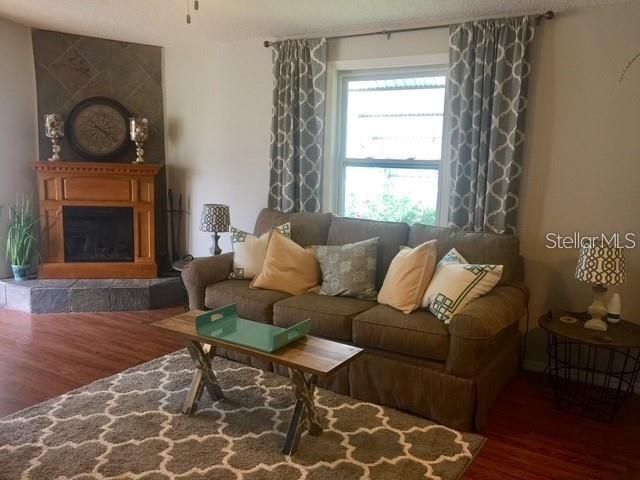 LADY LAKE ORANGE BLOSSOM GARDENS UNIT 14 - Residential Lease