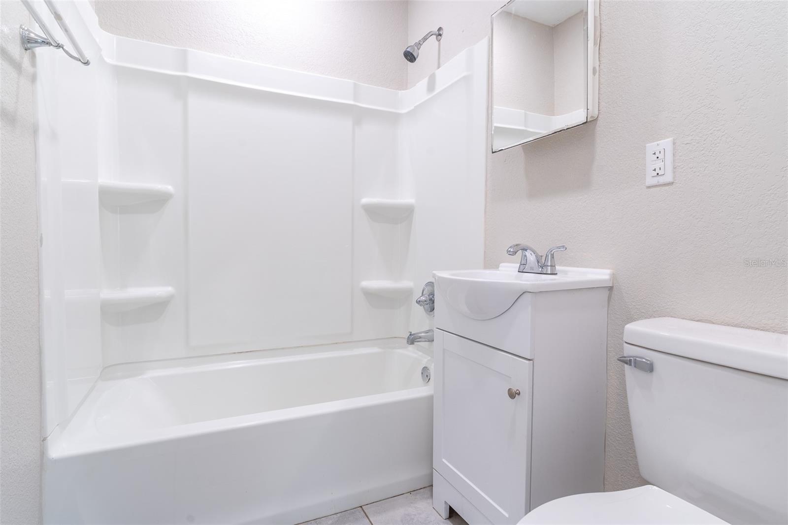 SOUTH COLLEGE ADD REV - Residential Lease