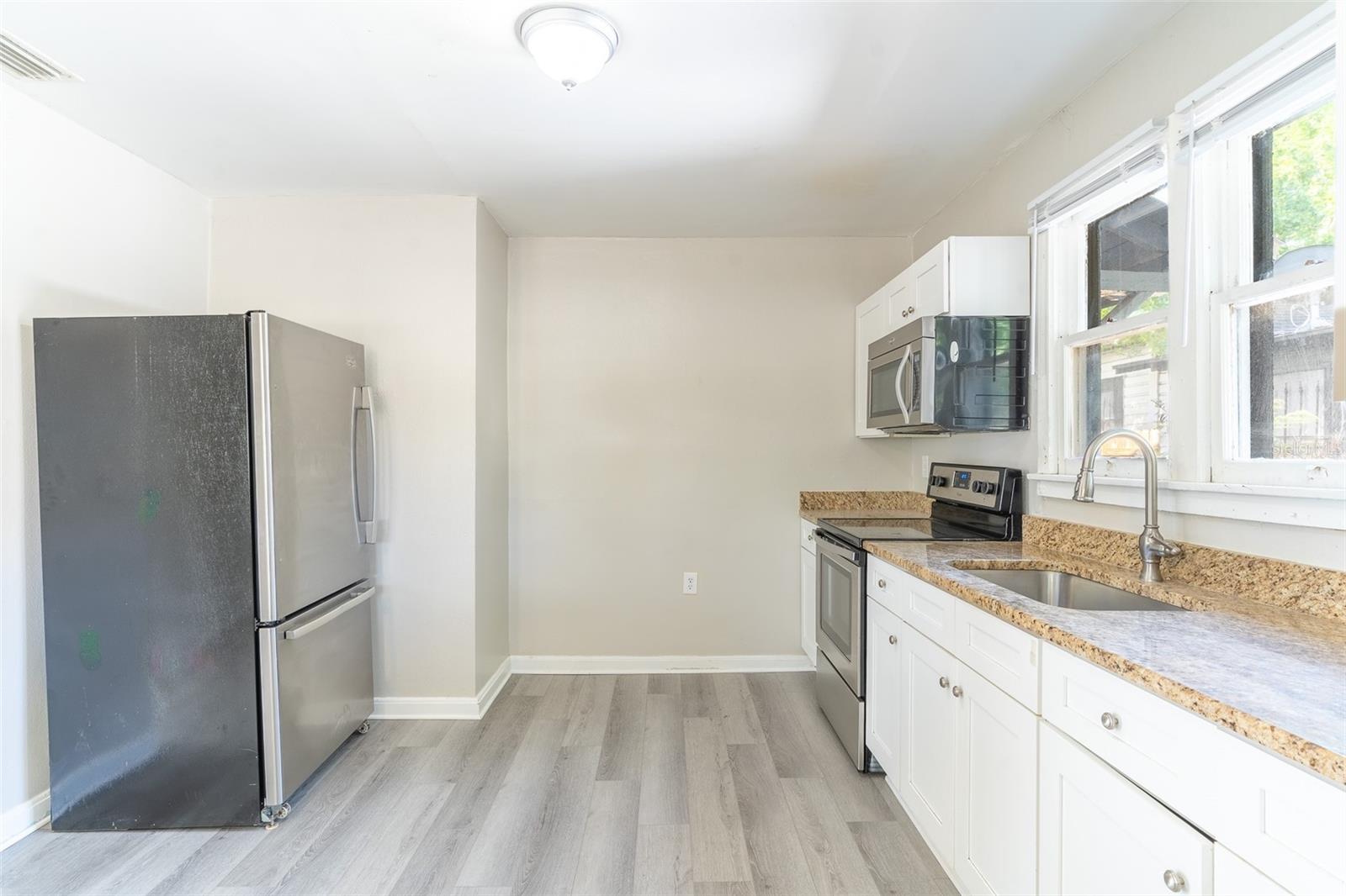 SOUTH COLLEGE ADD REV - Residential Lease