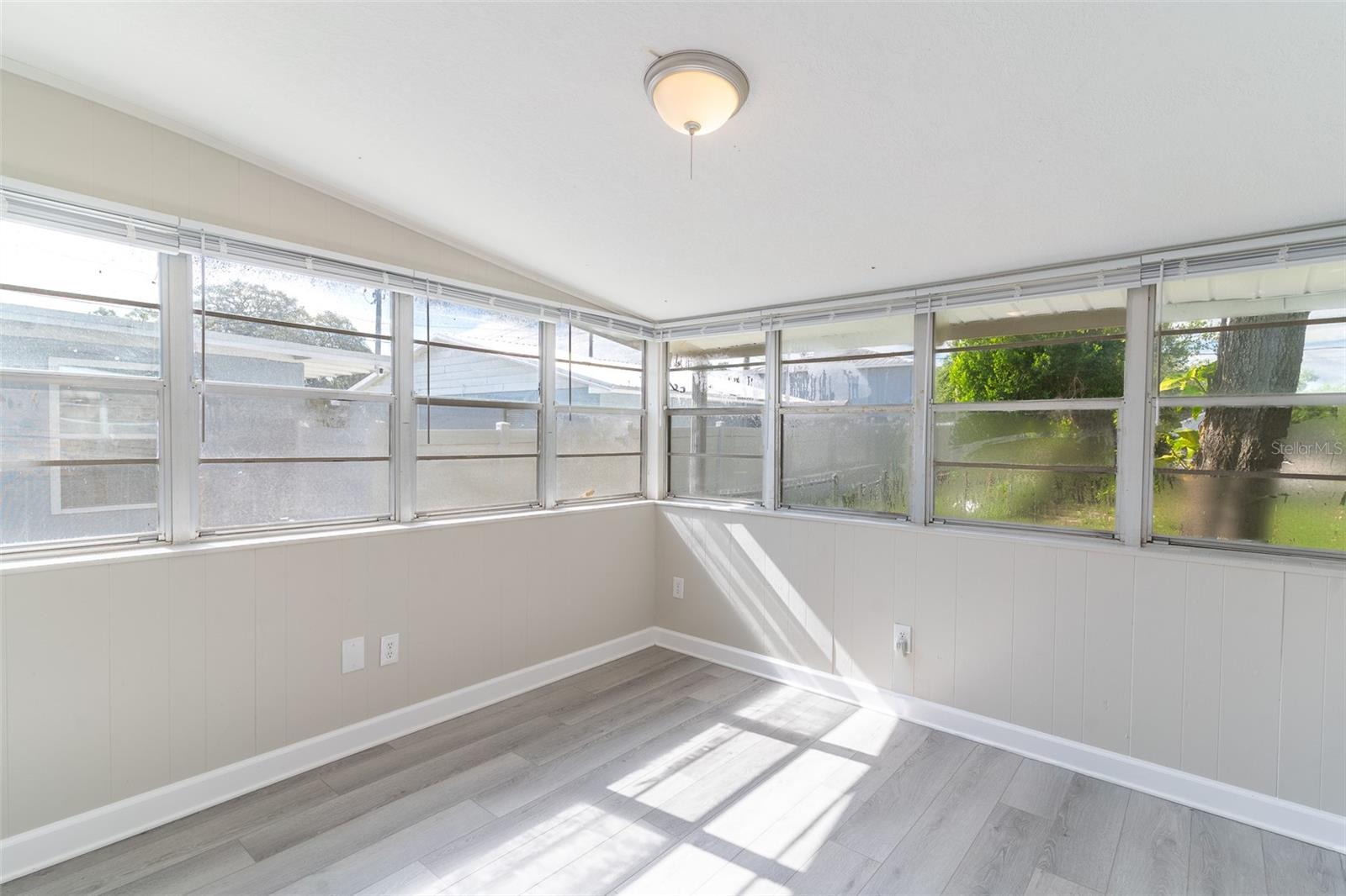 SOUTH COLLEGE ADD REV - Residential Lease