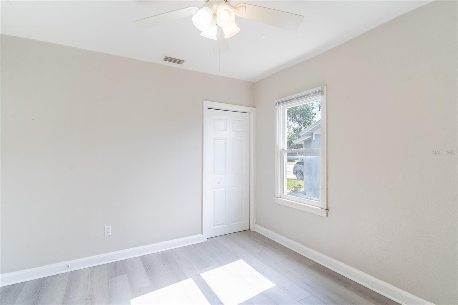 SOUTH COLLEGE ADD REV - Residential Lease
