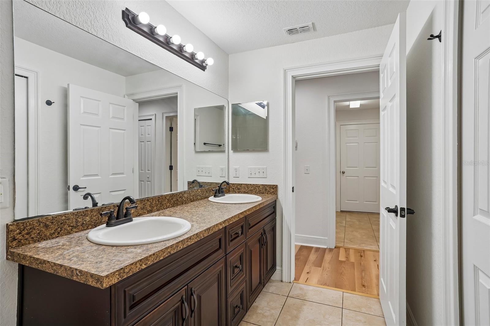 MARION OAKS UN 03 - Residential