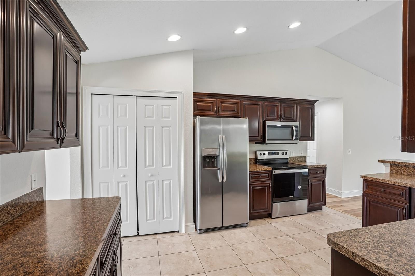 MARION OAKS UN 03 - Residential