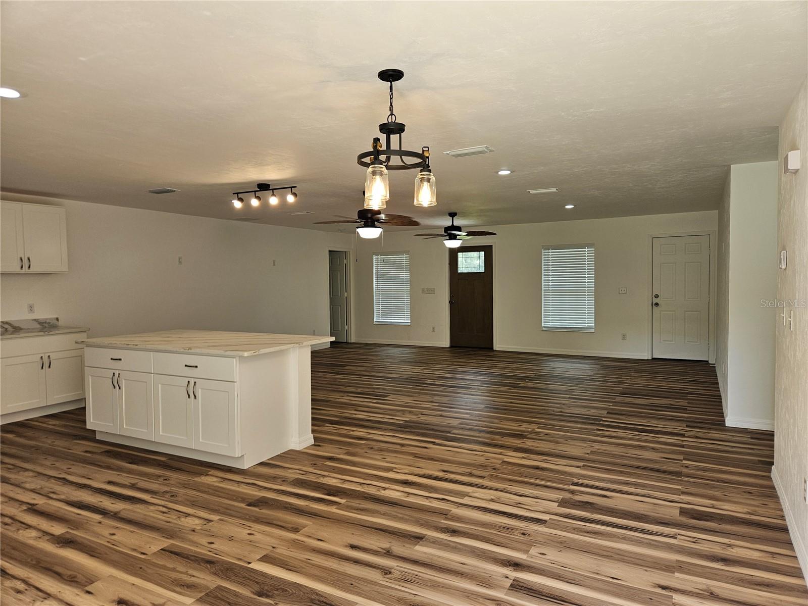 EAST WILLISTON - Residential