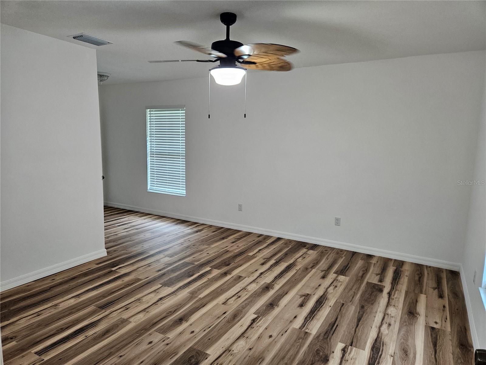 EAST WILLISTON - Residential