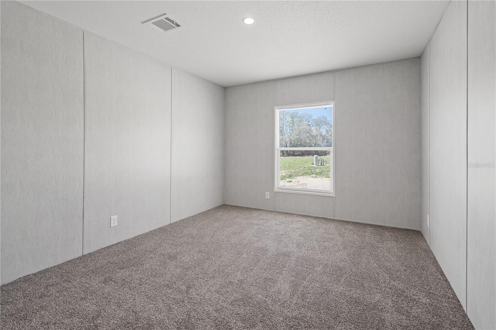 UNIVERSITY ESTATES - Residential