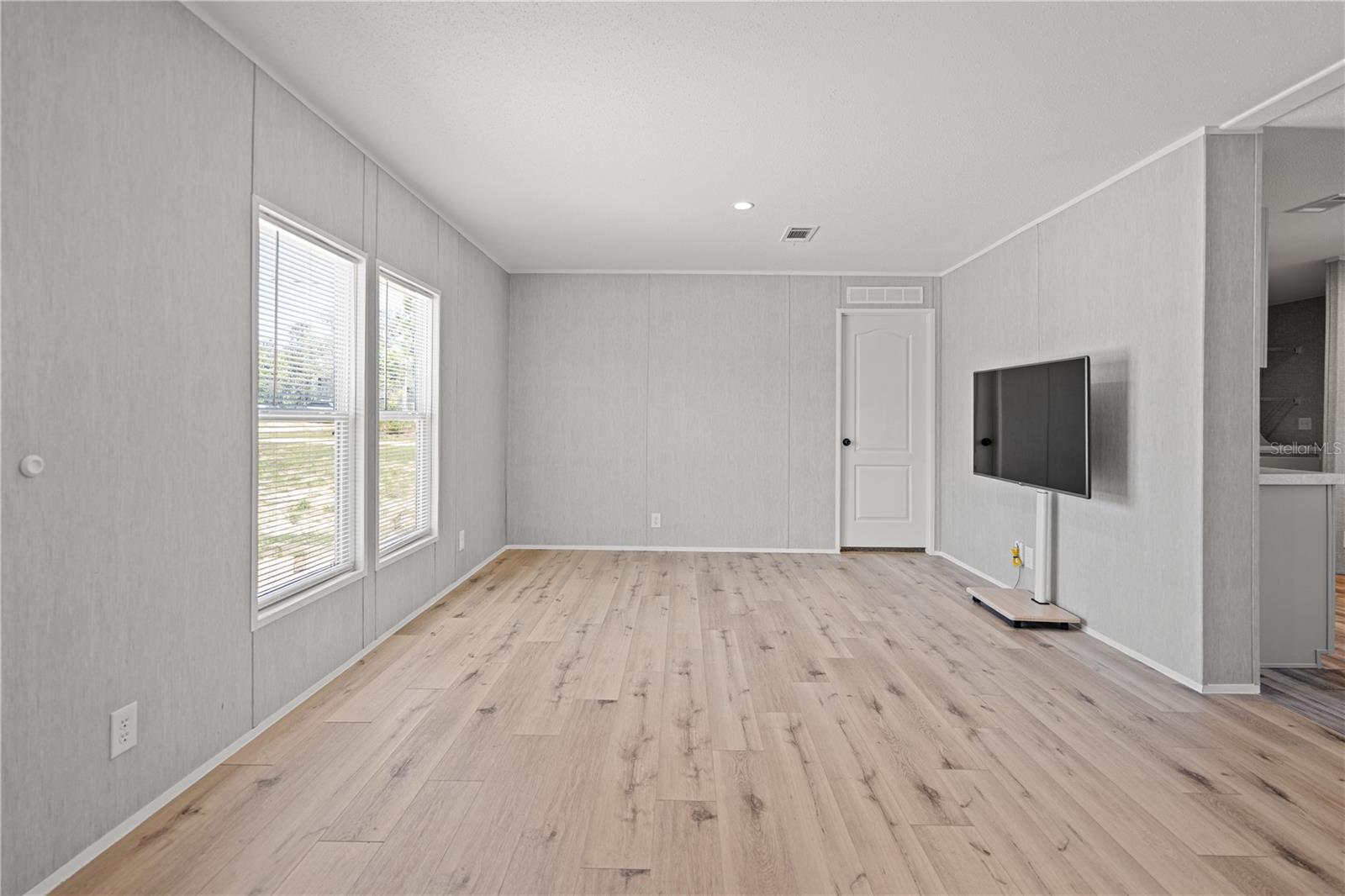 UNIVERSITY ESTATES - Residential