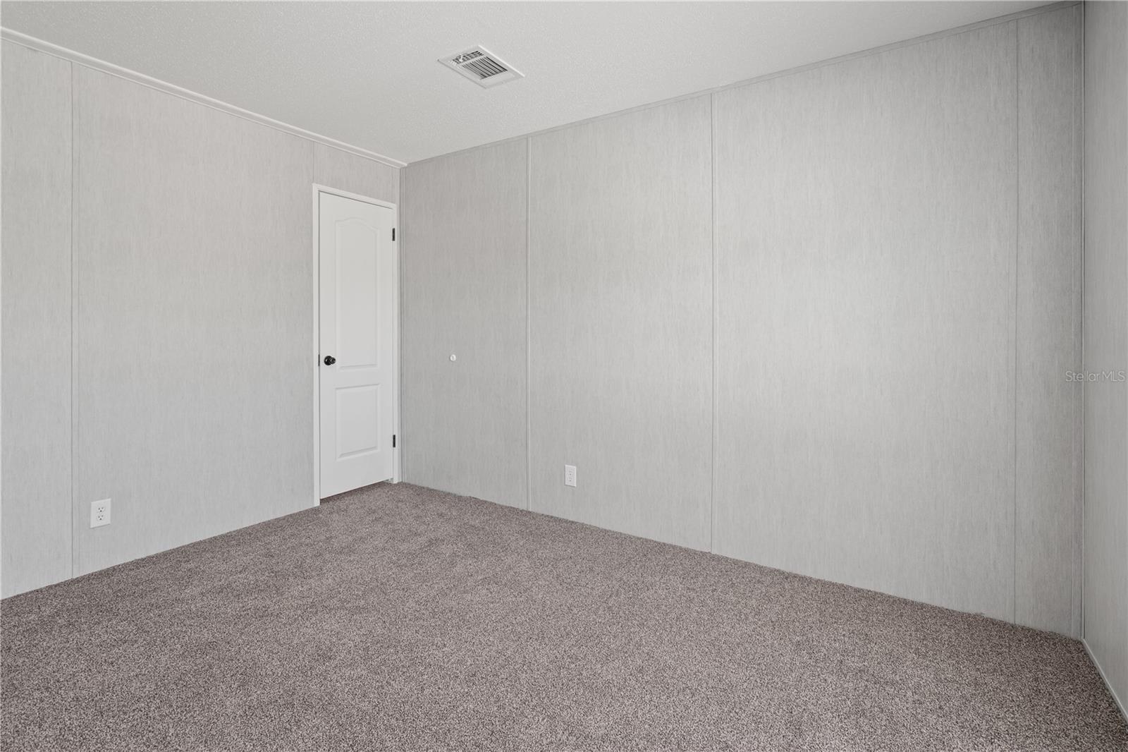 UNIVERSITY ESTATES - Residential