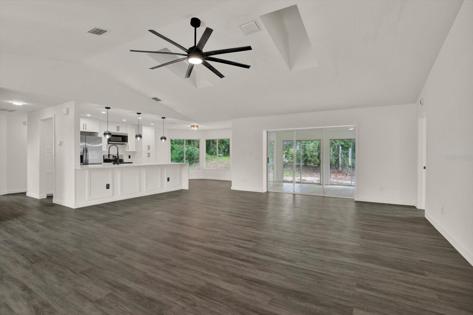 SPRING HILL - Residential