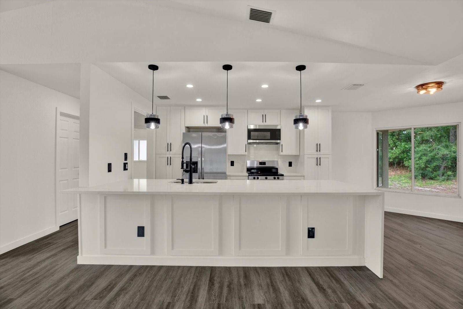 SPRING HILL - Residential