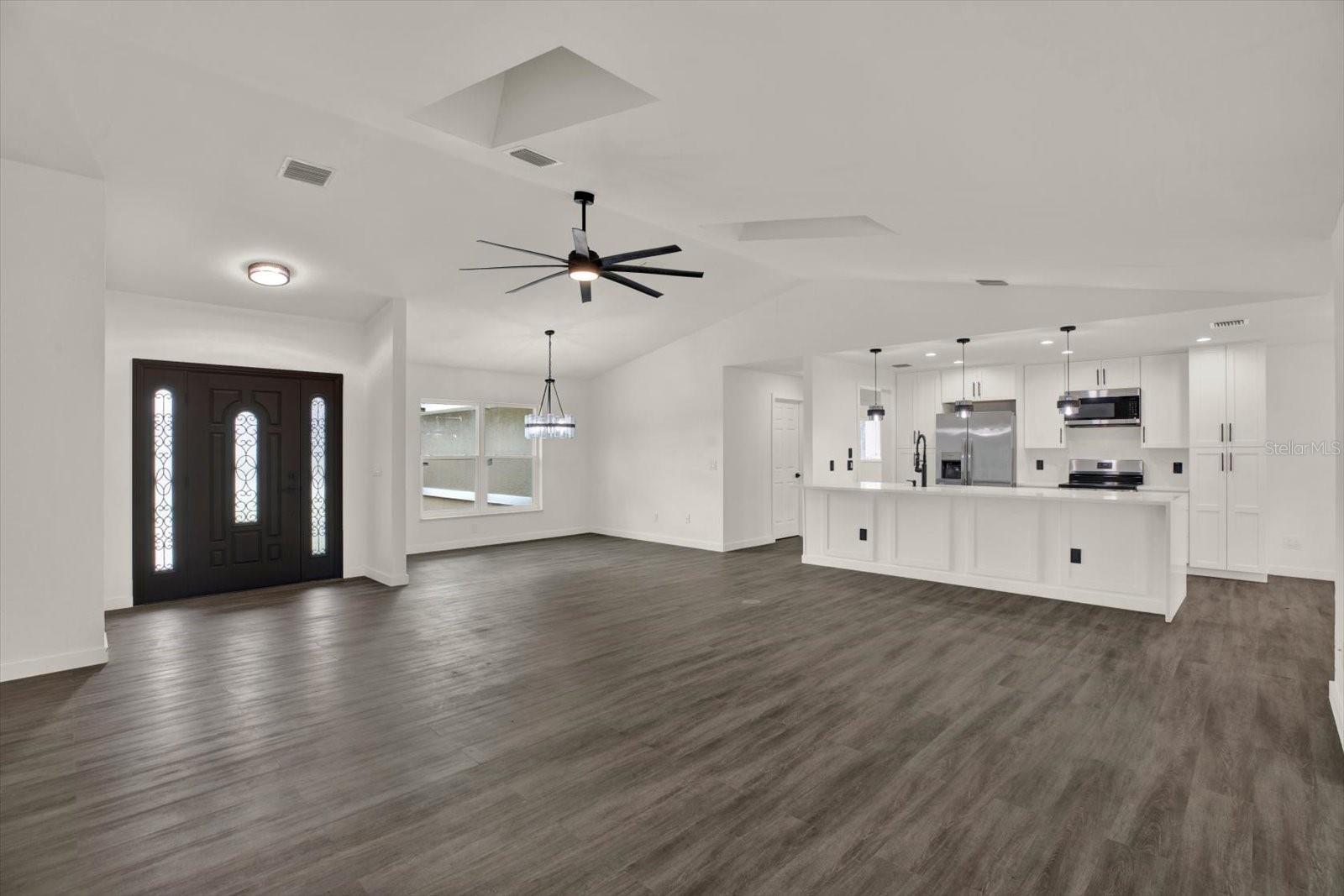 SPRING HILL - Residential