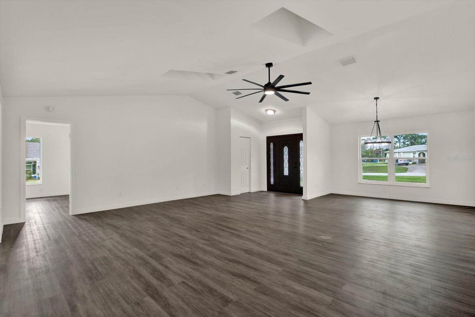 SPRING HILL - Residential