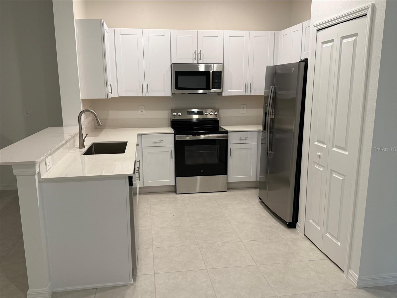 MIRADA TOWNHOMES - Residential Lease