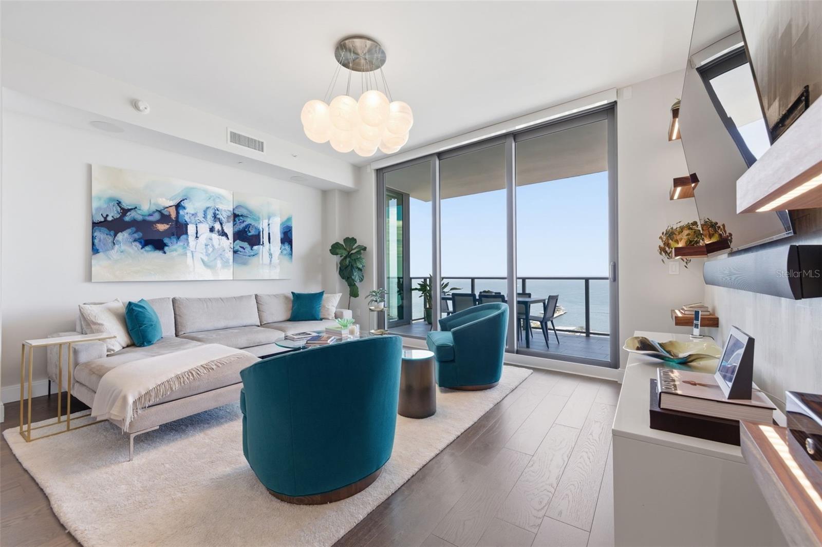 ONE ST. PETERSBURG - Residential